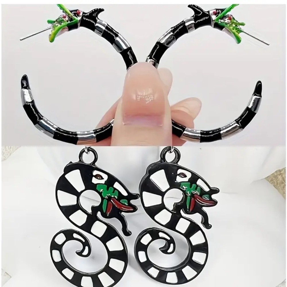 NWT! The Worm from 1990s Movie Beetlejuice Set of 2 Pairs of Pierced Earrings!